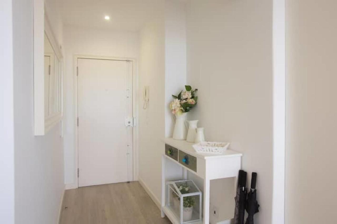 Magnificent 1 Bedroom Apartment With Views Over The Ocean Costa de Caparica Kültér fotó